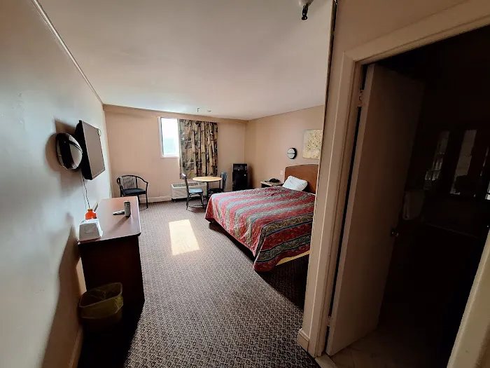 Bay Shore Inn 4