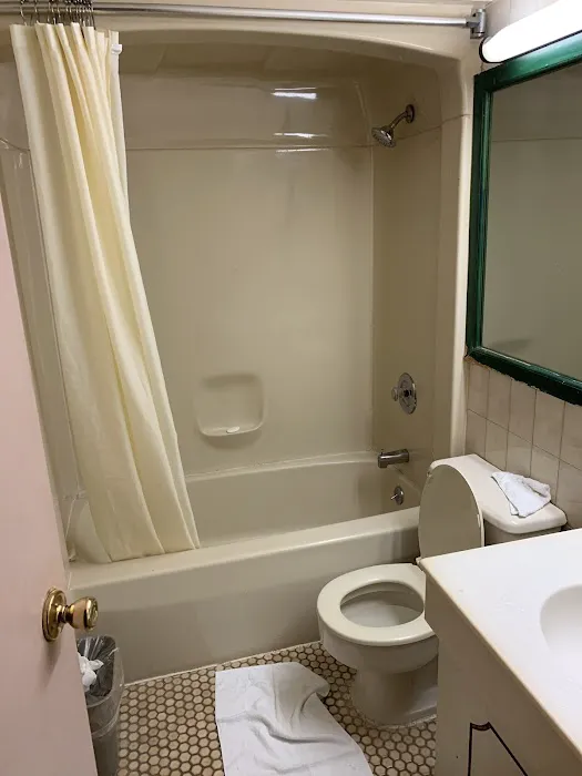 Bay Shore Inn 4