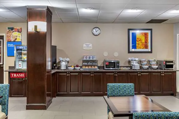 Comfort Inn Syosset-Long Island 4