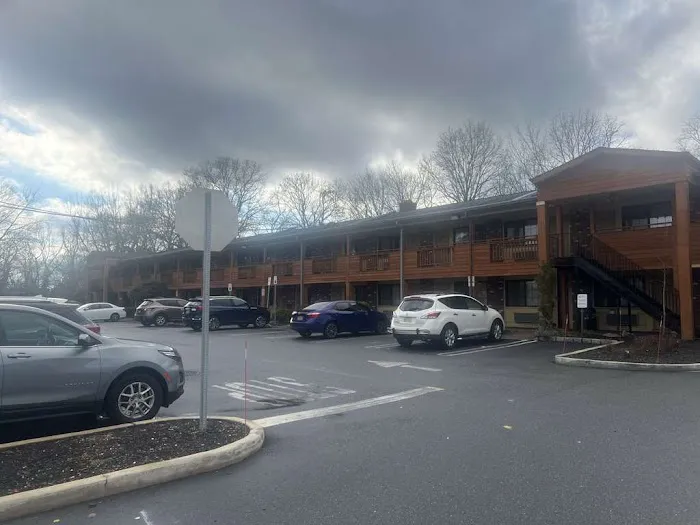 SureStay Plus by Best Western Woodbury Inn 4