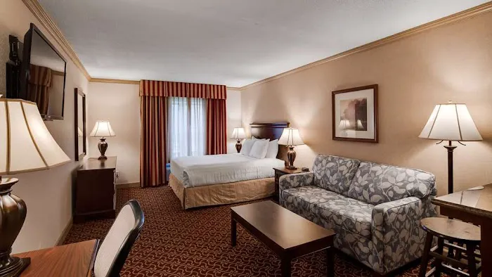 Best Western Plus Morristown Inn 4