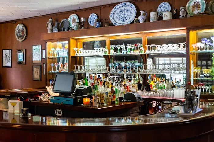The New Continental Hotel and Restaurant 5