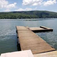 Lakefront Escape Suites ico
