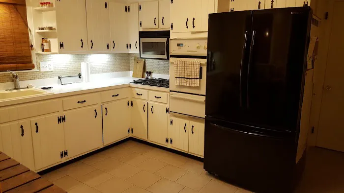 Lakefront Escape Suites 4