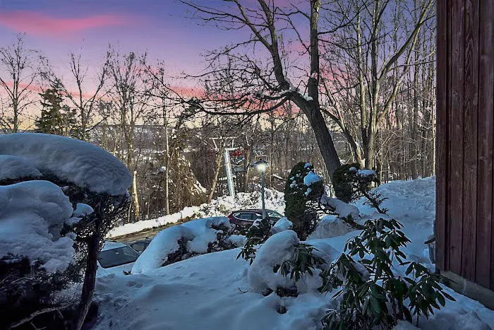 Skylift Lodge Mountain Creek Vernon Airbnb 5