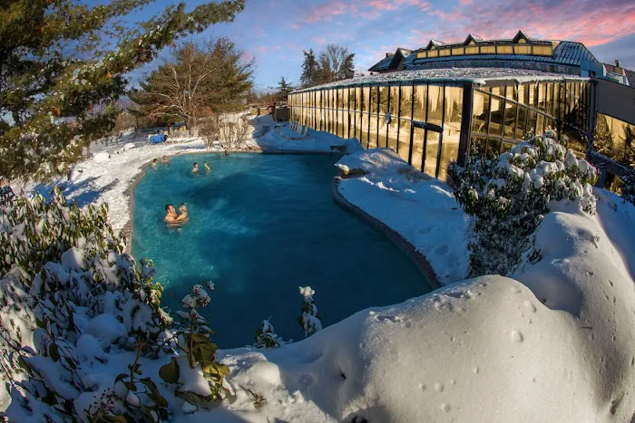 Skylift Lodge Mountain Creek Vernon Airbnb 5