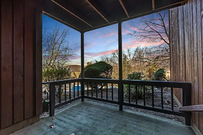 Skylift Lodge Mountain Creek Vernon Airbnb 5