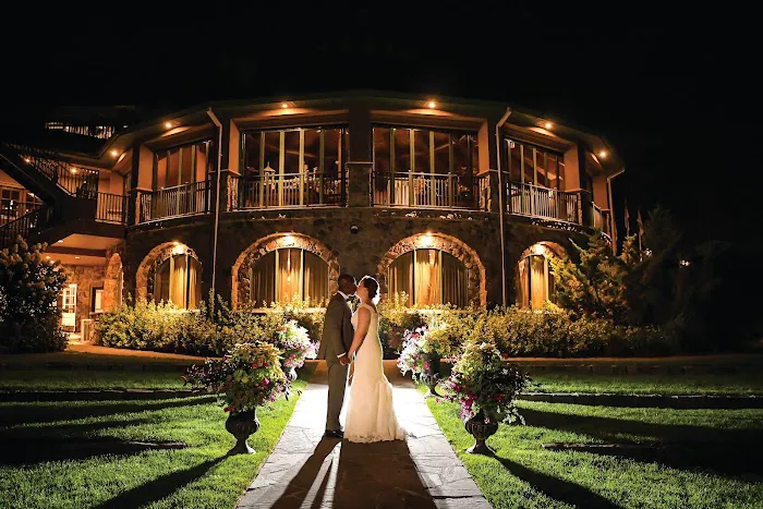 Grand Cascades Lodge 5