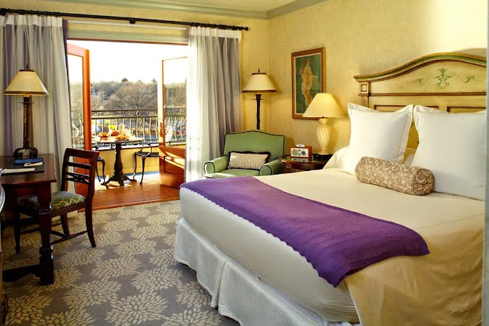 Delamar Greenwich Harbor 5