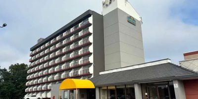 La Quinta Inn & Suites by Wyndham Stamford / New York City