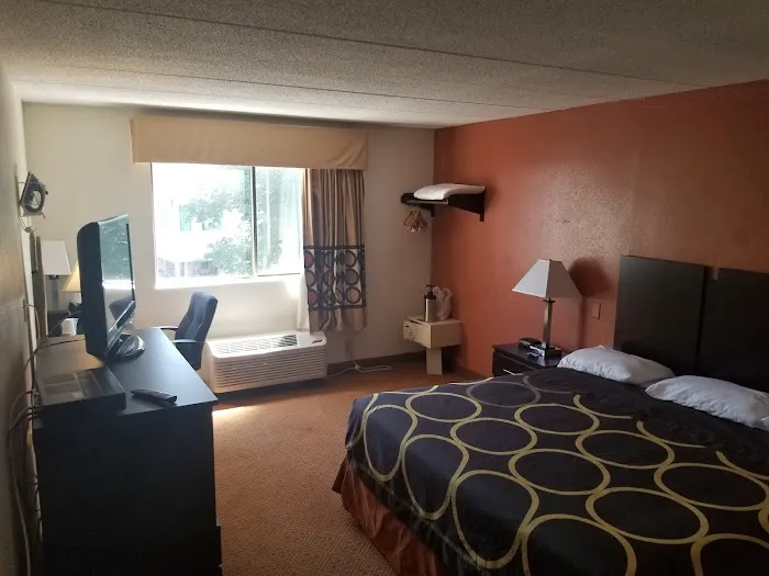 Super 8 by Wyndham Stamford/New York City Area 5