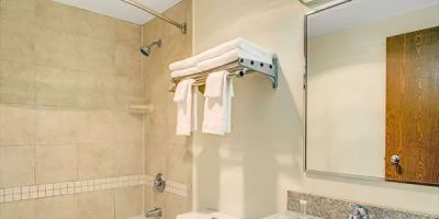 Super 8 by Wyndham Stamford/New York City Area