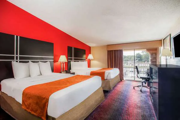 Howard Johnson by Wyndham North Plainfield 4