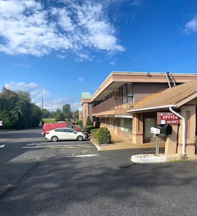 Travelers Inn 5