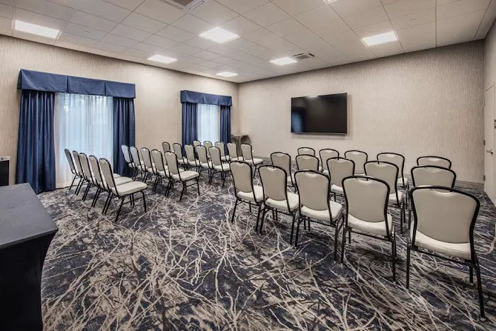 DoubleTree by Hilton Monroe Township Cranbury 4