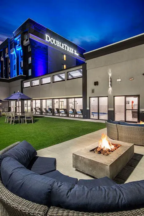 DoubleTree by Hilton Monroe Township Cranbury 4