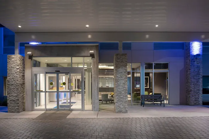 Holiday Inn Express & Suites North Brunswick by IHG 4