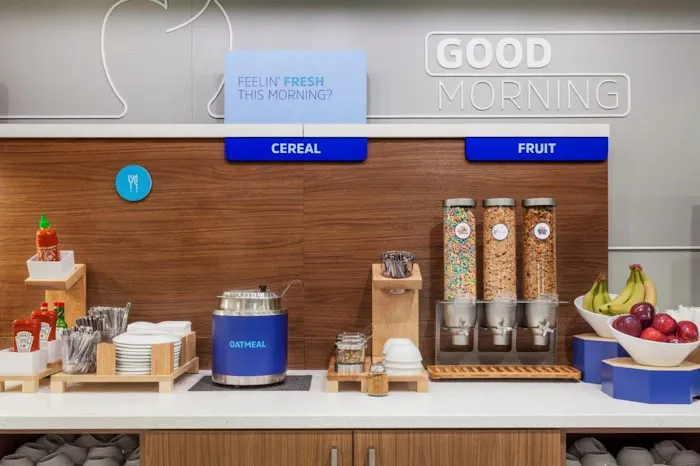 Holiday Inn Express & Suites North Brunswick by IHG 4