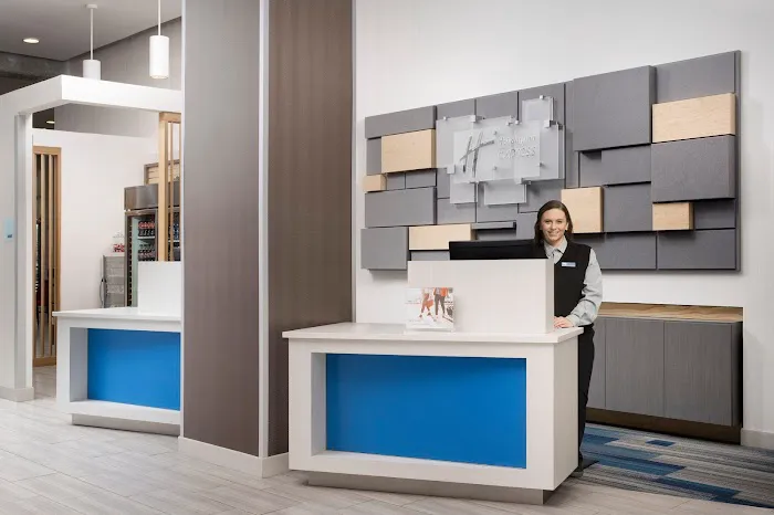 Holiday Inn Express & Suites North Brunswick by IHG 4