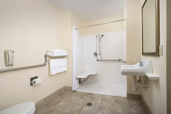 Staybridge Suites North Brunswick by IHG 4