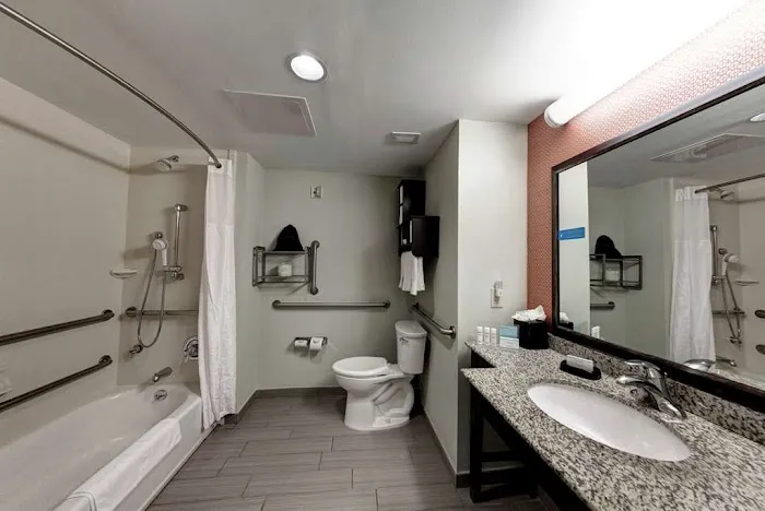 Hampton Inn Neptune/Wall 4