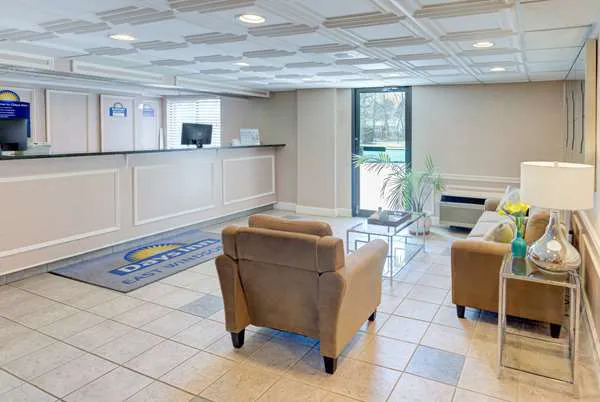 Days Inn by Wyndham East Windsor/Hightstown 4