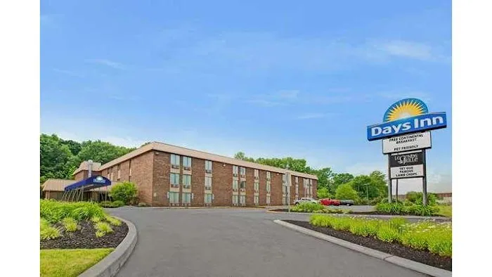 Days Inn by Wyndham East Windsor/Hightstown 4