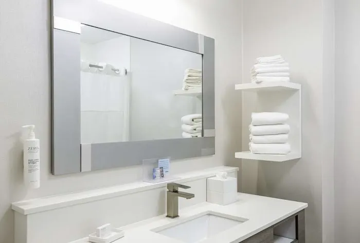 Hampton Inn East Windsor 4