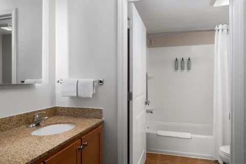 Residence Inn Neptune at Gateway Centre 4