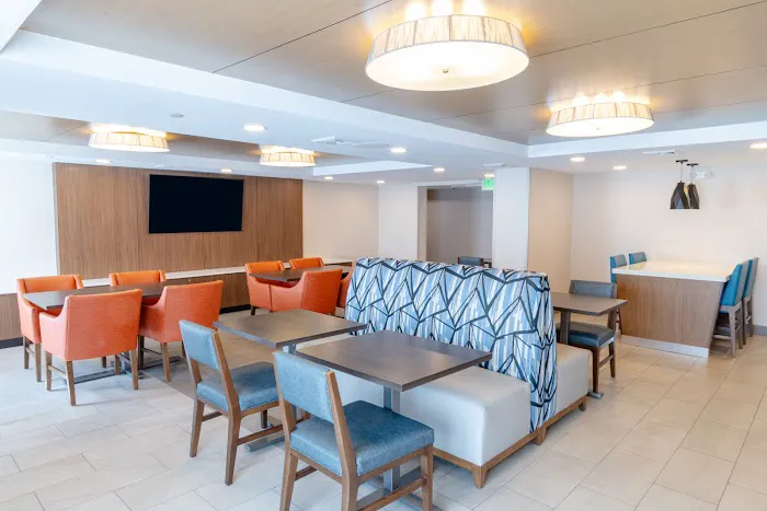Holiday Inn Express Neptune by IHG 4