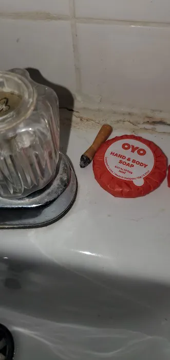 OYO Hotel Neptune NJ Route 66 4