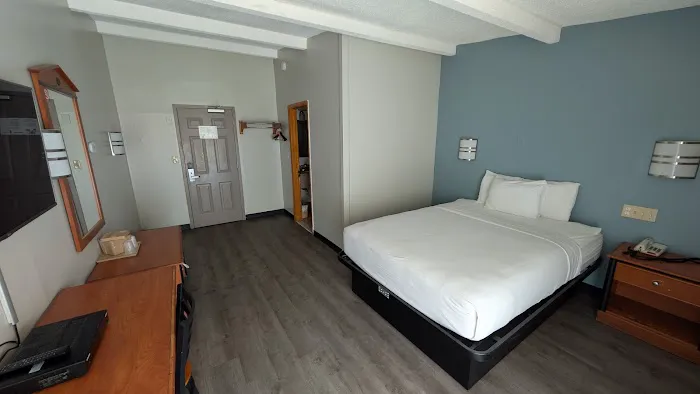 Crystal Inn Neptune 4