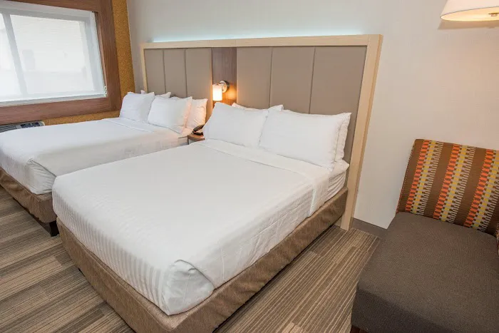 Holiday Inn Express Roslyn - Long Island by IHG 4