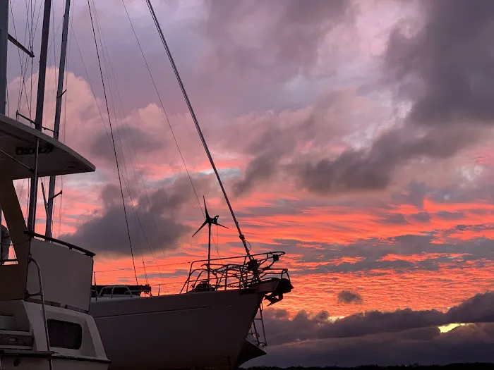 Fathoms Hotel & Marina 4