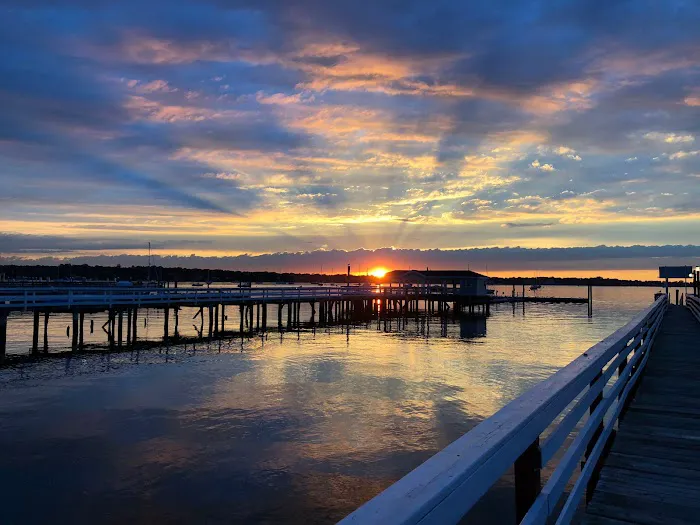 Fathoms Hotel & Marina 4