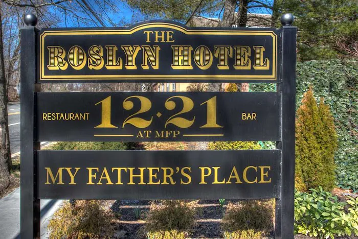 The Roslyn, Tapestry Collection by Hilton 4