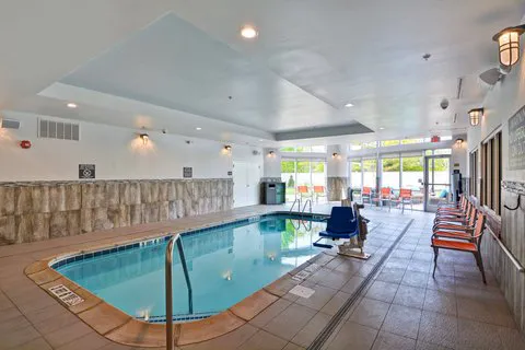 Courtyard by Marriott Long Island Islip/Courthouse Complex 4