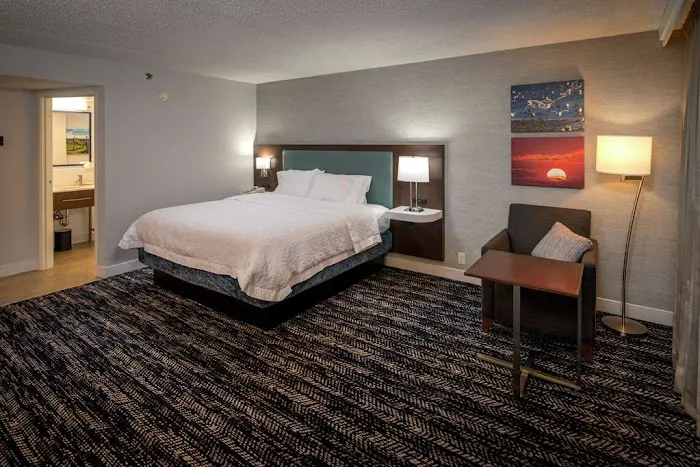 Hampton Inn Long Island/Commack 4