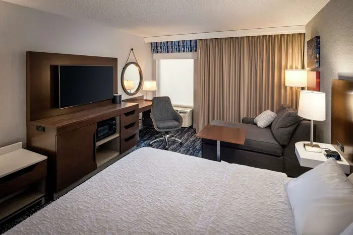 Hampton Inn Long Island/Commack 4