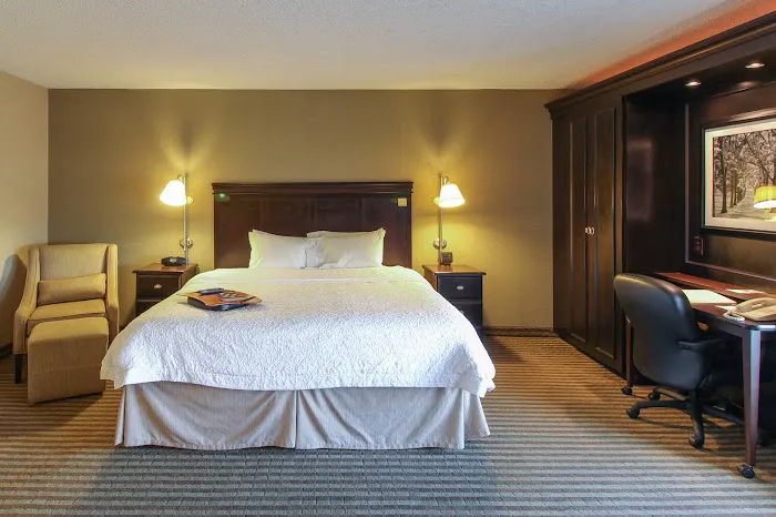 Hampton Inn Long Island/Commack 4