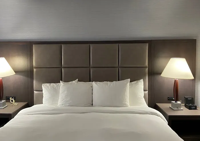 Radisson Hotel Hauppauge-Long Island 4