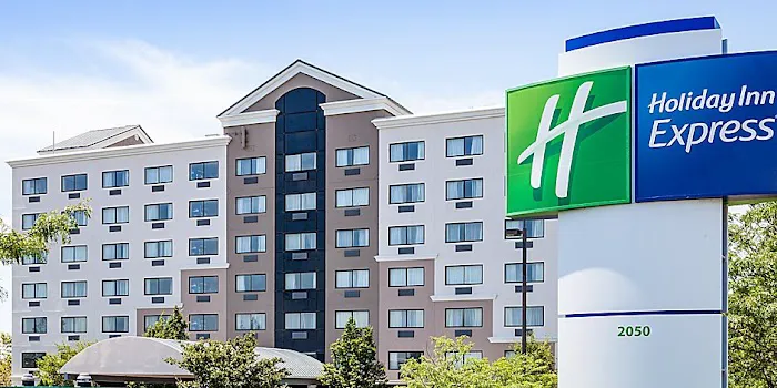 Holiday Inn Express Hauppauge-Long Island by IHG 4
