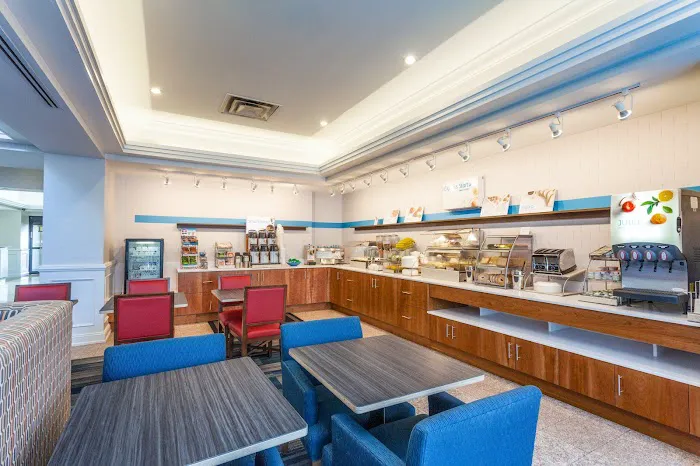 Holiday Inn Express Hauppauge-Long Island by IHG 4