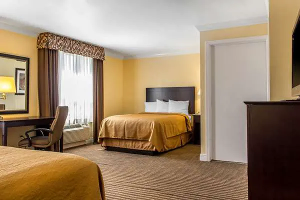 Quality Inn near Mountain Creek 4