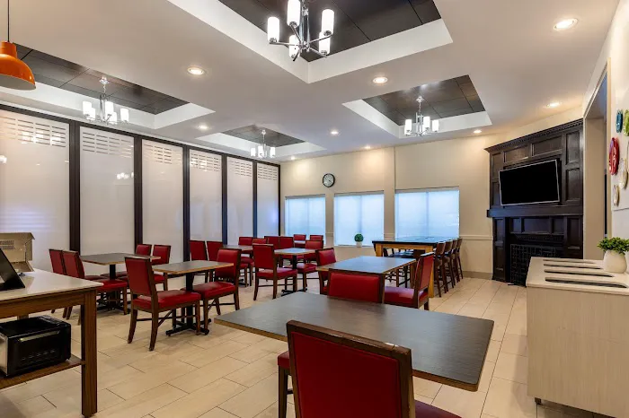 Holiday Inn Express & Suites Newton Sparta by IHG 4
