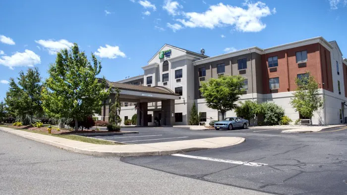 Holiday Inn Express & Suites Newton Sparta by IHG 4