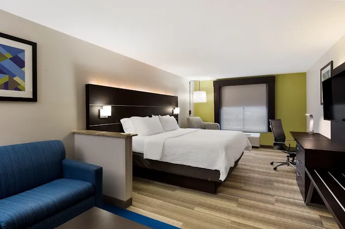 Holiday Inn Express & Suites Newton Sparta by IHG 4