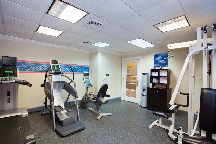 Hampton Inn & Suites Stamford 5