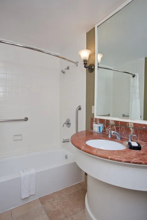 Hampton Inn & Suites Stamford 5