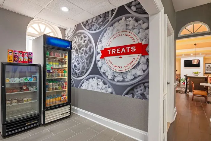 Hampton Inn & Suites Stamford 5